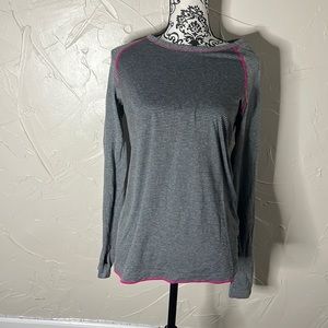 Danskin semi-fitted long sleeve shirt